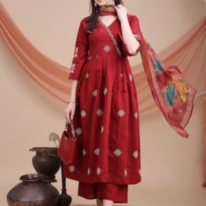 DIVASTRI Women Embroidered Angrakha Kurta with Trousers & Dupatta