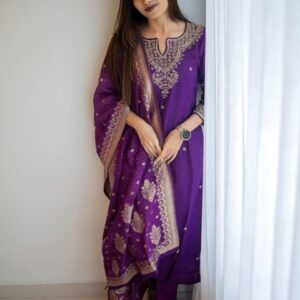 DIVASTRI Women Ethnic Motifs Beads and Stones Kurta & Trousers With Dupatta