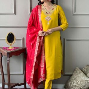 DIVASTRI Women Ethnic Motifs Embroidered Regular Kurta Set With Dupatta