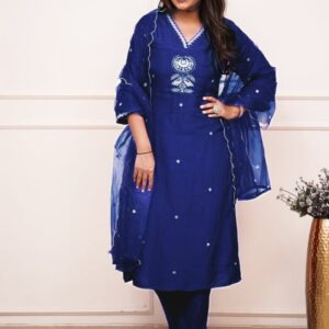 DIVASTRI Women Ethnic Motifs Embroidered Sequined Kurta with Trousers & Dupatta