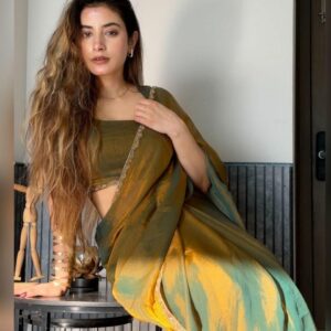 KALINI Gold Silk Blend Solid Sarees