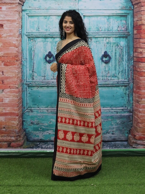 KIAARON Geometric Printed Pure Cotton Block Print Saree
