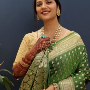 Royal Rajgharana Saree Woven Design Zari Pure Silk Banarasi Sarees