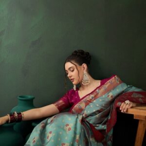 Sangria Woven Design Saree With Blouse Piece